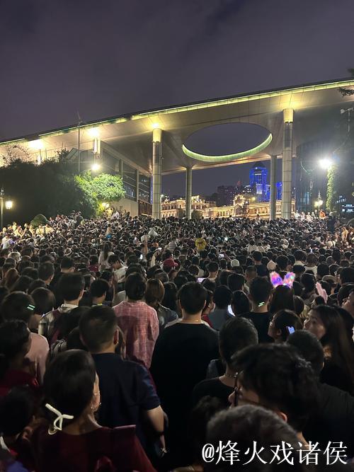 大潮奔涌 青春激荡