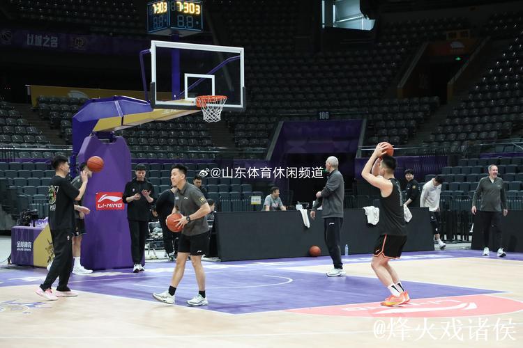 北控男篮分享北控&山东踩场片段：今晚19:35比赛正式打响
